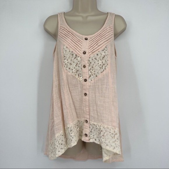 Women's Pink Floral White Lace Buttondown Scoopneck Sleeveless Tank Top - Picture 1 of 10